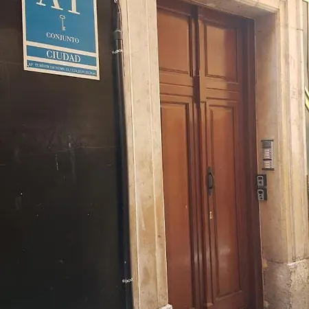 Apartamento Mitjana Plaza Málaga